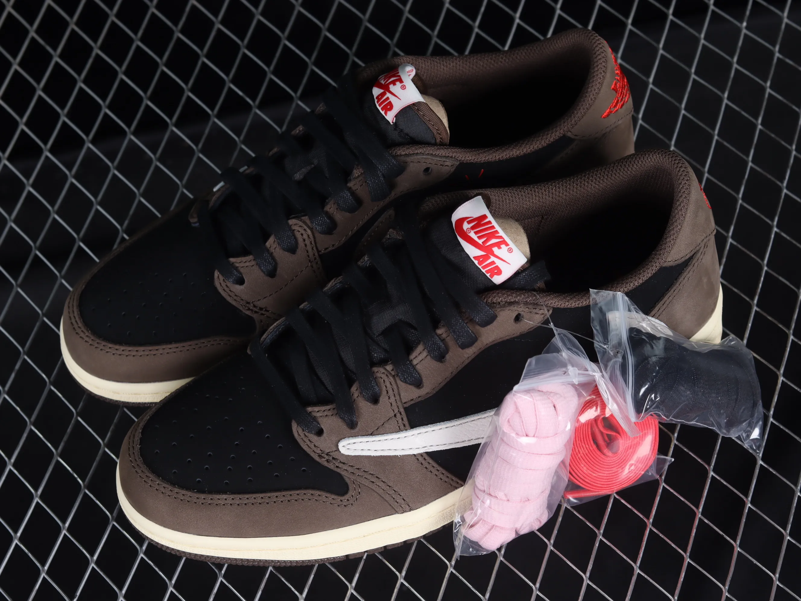 All categories Air Jordan Jordan series basketball shoes Air Jordan 1 Low LJR version Travis Scott x Air Jordan 1 Low OG AJ1 Joe 1 joint undercut CQ4277-001